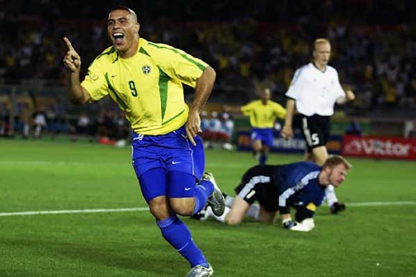 Ronaldo là cầu thủ ghi bàn nhiều thứ hai trong FIFA World Cup